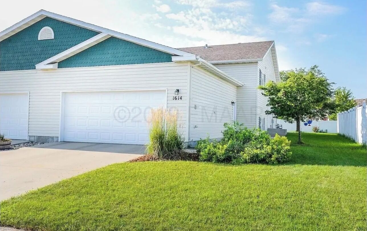 Lachify's Serene townhouse