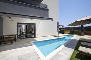 Outdoor pool, a heated pool