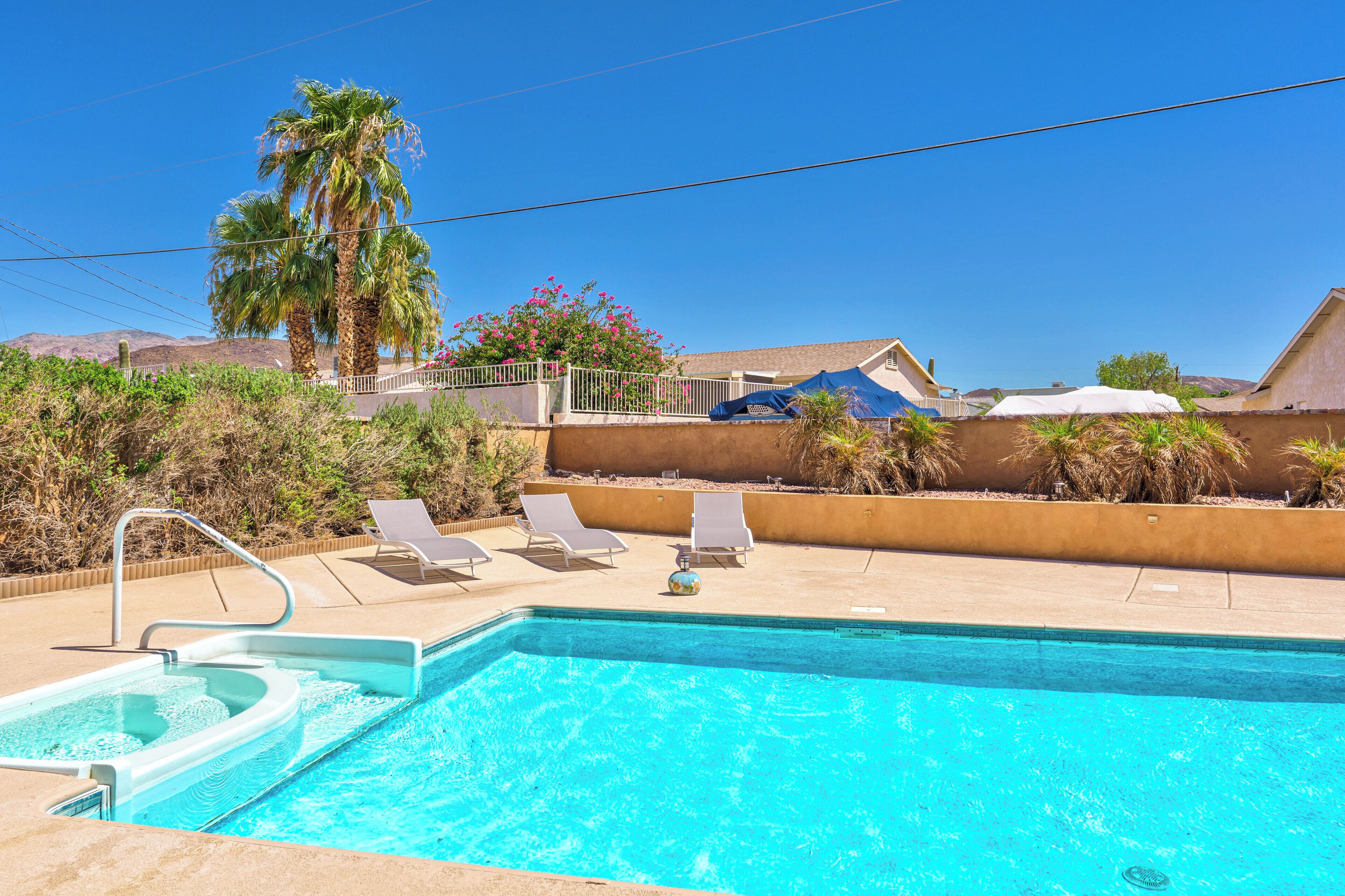 Clean, Modern Lake Havasu Vacation house with POOL