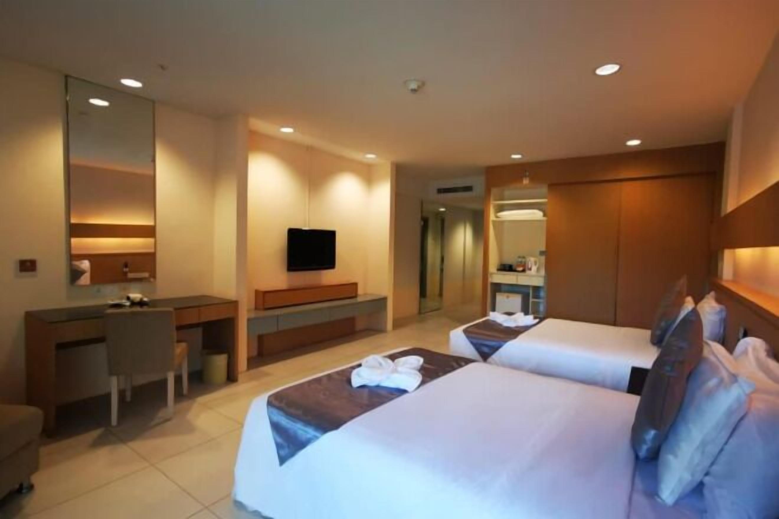 Minibar, individually furnished, desk, laptop workspace