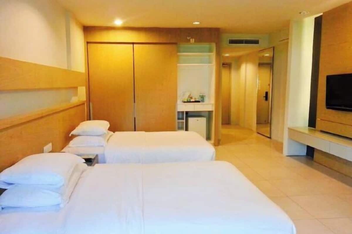 Minibar, individually furnished, desk, laptop workspace