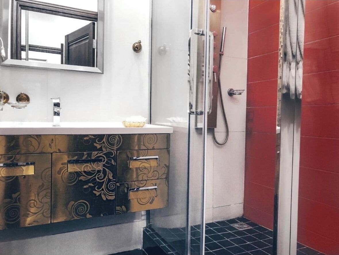 Basic Double Room | Bathroom