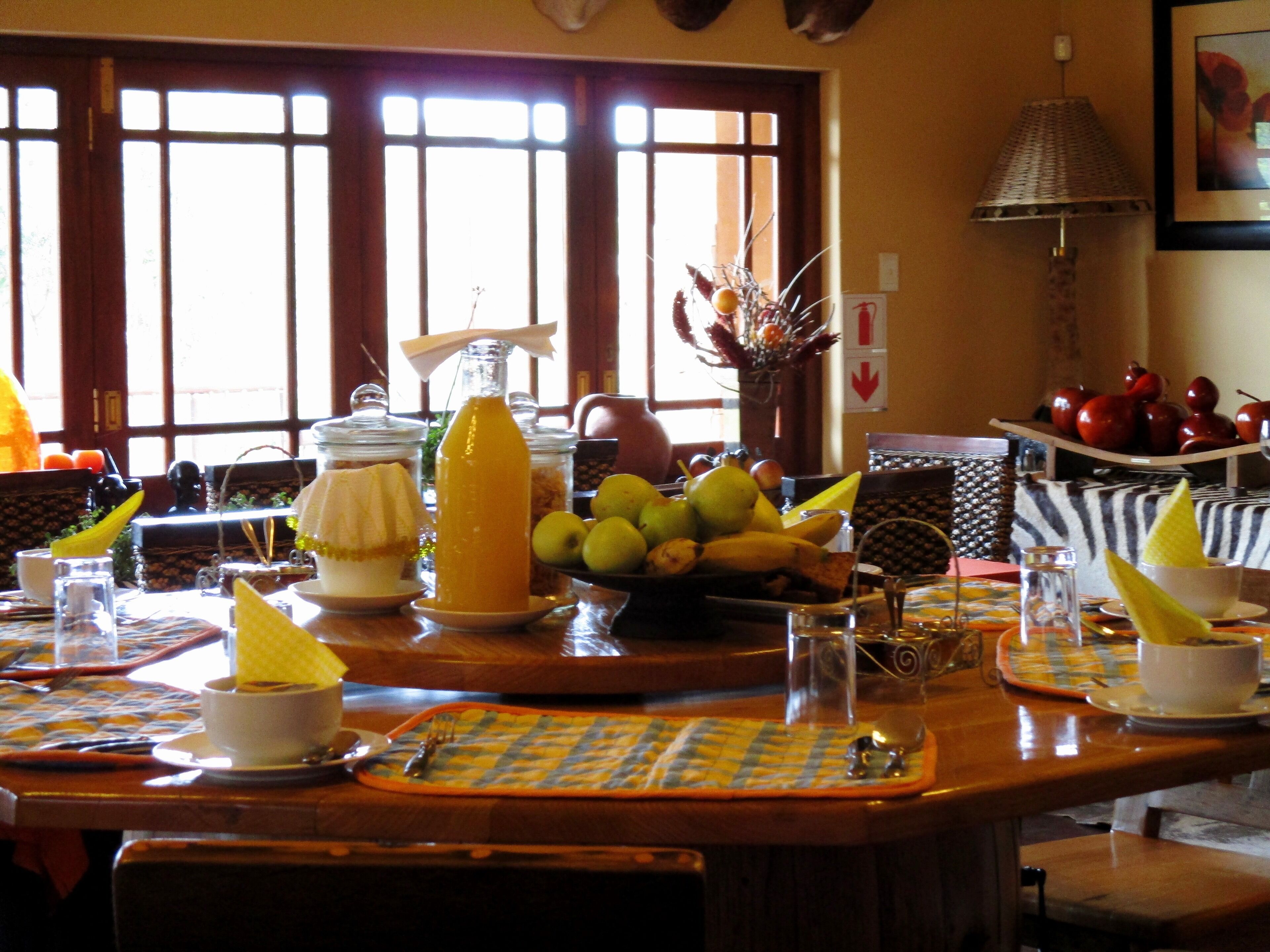 Daily full breakfast (ZAR 99 per person)