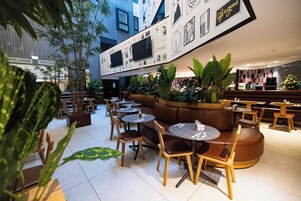 Daily continental breakfast (EUR 12 per person)