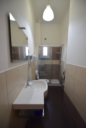 Appartamento, 1 camera da letto | Doccia