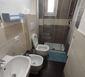 Apartment, 1 Bedroom | Bathroom shower