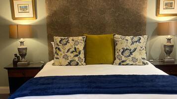 1 bedroom, premium bedding, minibar, in-room safe