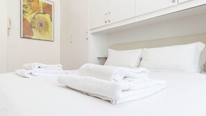 Apartment (2 Bedrooms) | Bahagian dalam