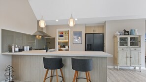 Microwave, oven, stovetop, dishwasher - Boat House in Metung (Metung)