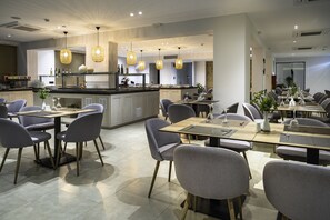 Dagelijks ontbijtbuffet inbegrepen