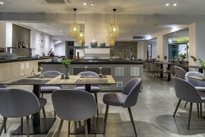 Desayuno buffet incluido todos los días