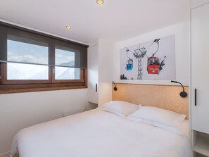 1 bedroom, free WiFi, bed sheets