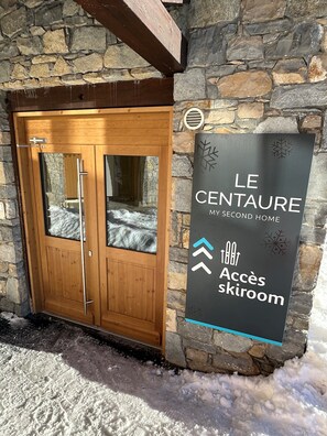 DĂ©tail de lâextĂ©rieur