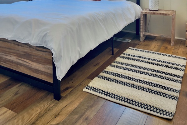 3 bedrooms, iron/ironing board, travel crib, WiFi (free)
