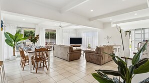 Interior - Rye Beach Chalet - Downstairs Only (Rye)