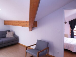 Interior - Spacious Duplex for 8 with Balcony, Pool Access, and Ski-In/Ski-Out at Les Orres 1800 (Les Orres)