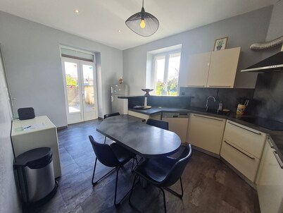 Family Farmhouse Retreat with 12 Cow Breeds and Close to Scenic Spots