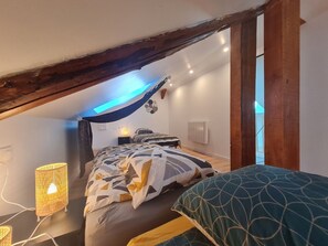 4 quartos, Wi-Fi de cortesia, roupa de cama