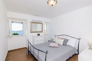3 Schlafzimmer, Bügeleisen/Bügelbrett, WLAN, Bettwäsche