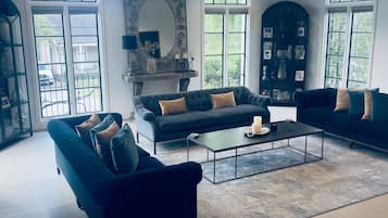 Room, 1 Bedroom, Smoking, Balcony | Interior