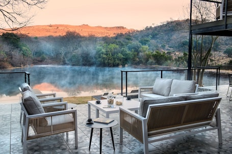 House | Terrace/patio