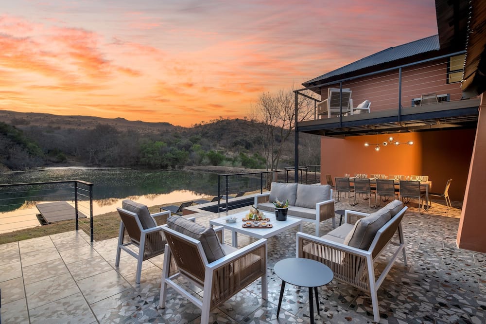 Riverhorse Lodge