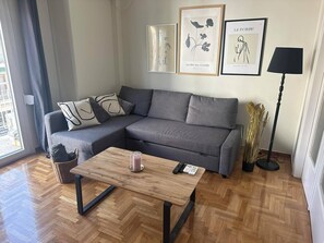 Living area - Brand New 2 Bd Apt in Pagrati w Balcony (Athens)