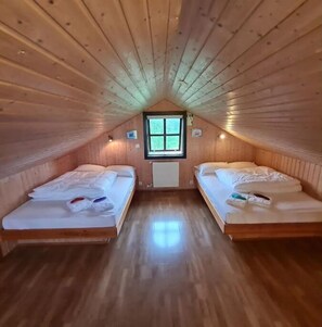 3 bedrooms, WiFi, bed sheets