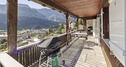 Sonnig Stylisches Chalet Ferienhaus in Engelberg mit 180 Grad Aussicht