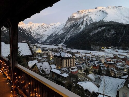 Sonnig Stylisches Chalet Ferienhaus in Engelberg mit 180 Grad Aussicht