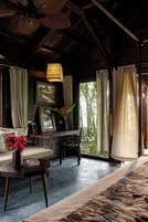 King Room, Mountain View | Hypo-allergenic bedding, free minibar items, desk, laptop workspace