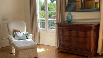 3 chambres, fer et planche Ă repasser, Wi-Fi, draps fournis