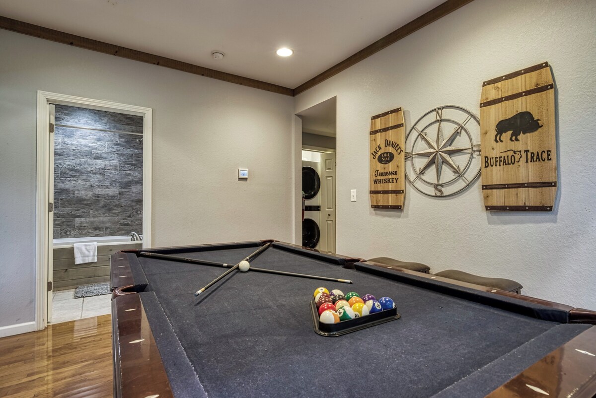 Photo 101 of Greystone, Hot Tub, Game Room, FREE Attraction tickets each paid day, Pool Table