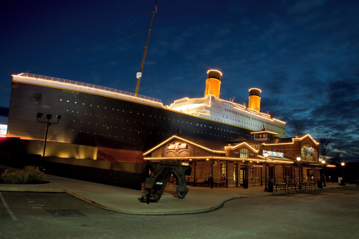Photo 110 of Greystone, Hot Tub, Game Room, FREE Attraction tickets each paid day, Pool Table