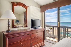 Condo | 1 bedroom, iron/ironing board, free WiFi