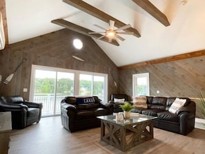 Smart TV, fireplace, video games, ping pong