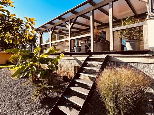 Private pool, air conditioning, sauna, fireplace and views of the countryside