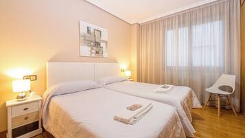 4 bedrooms, iron/ironing board, free WiFi, bed sheets