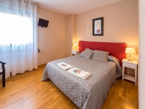 2 bedrooms, iron/ironing board, free WiFi, bed sheets - Estupendo Apartamento con Vistas a Yamaguchi (Pamplona)