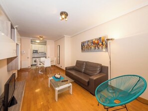 TV - Coqueto Apartamento Para 3-4 Personas (Pamplona)