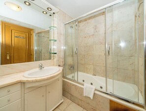 Hair dryer, bidet, towels