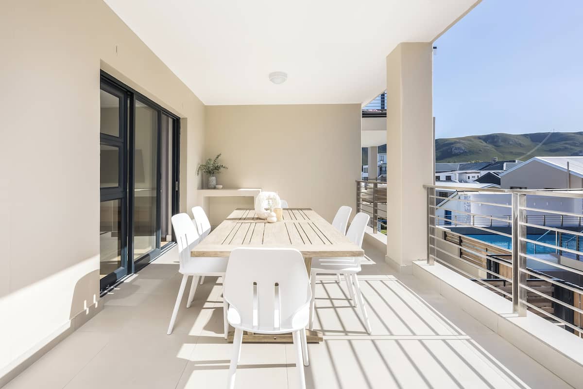Two Bed Pool View Deluxe 208 | Terrace/patio