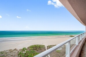 On the beach - ⭐CBC 1-9B –Amazing deals- Beachfront-Pool-Hot Tub-Tennis-Gym!⭐ (Clearwater Beach)