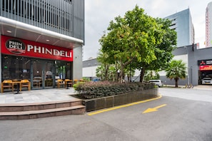Property entrance - Otis Soho Saigon Balcony Apartment (Ho Chi Minh City)