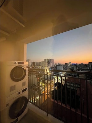 Chambre Double Supérieure, 1 grand lit, balcon | Literie de qualité supérieure, couette en duvet d'oie