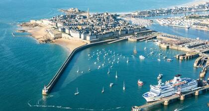 Beautiful house for 6p. between St-Malo and Mont St. Michel. Michel.|33(O)753:64;6977