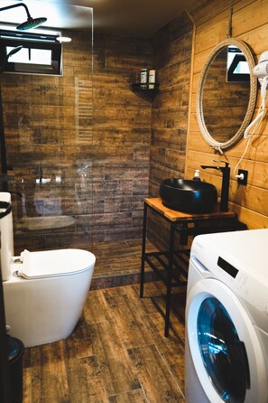 Soap, shampoo, toilet paper - Traveler's Cottage in Kazbegi (Kazbegi)