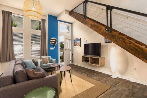 Apartment 10 Min Walk to Epicenter with Wifi