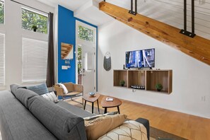 1 bedroom - Apartment with Free Parking, Apple TV, Wifi (Charlotte)