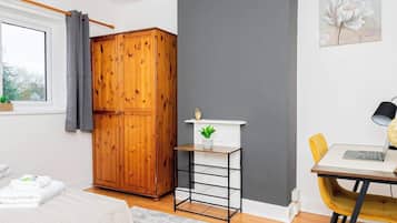 1 bedroom, iron/ironing board, WiFi, bed sheets